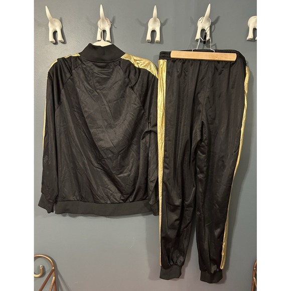 Spirit Halloween Hip Hop Rapper Rub DMC Track Suit Costume Men's Size Medium - Picture 2 of 6